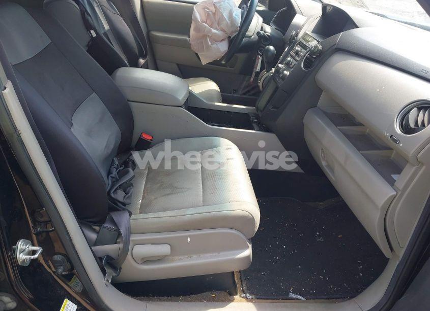 Photo 5 of 2013 Honda Pilot LX (VIN 5FNYF4H24DB051250)