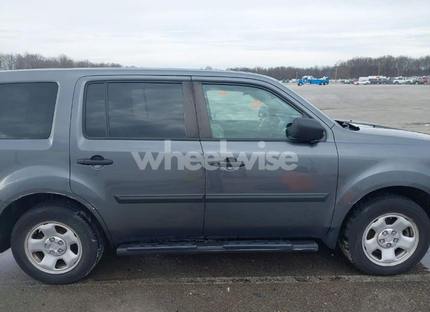 Photo 13 of 2013 Honda Pilot LX (VIN 5FNYF4H24DB062197)