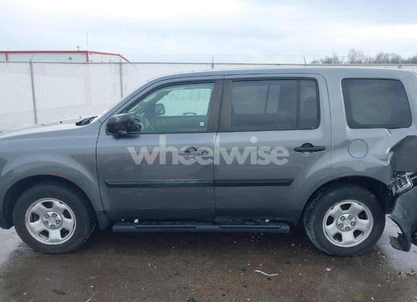 Photo 14 of 2013 Honda Pilot LX (VIN 5FNYF4H24DB062197)