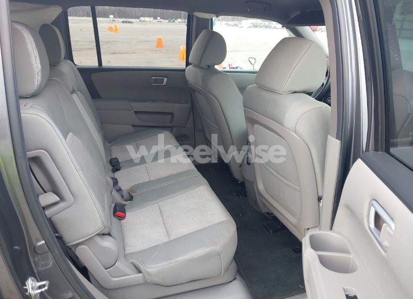 Photo 8 of 2013 Honda Pilot LX (VIN 5FNYF4H24DB062197)