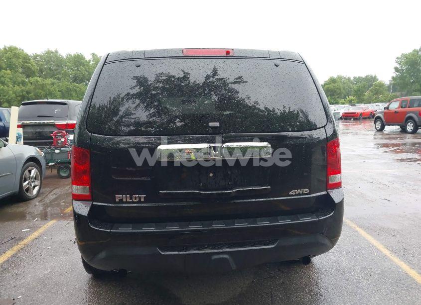 Photo 17 of 2014 Honda Pilot LX (VIN 5FNYF4H24EB007072)
