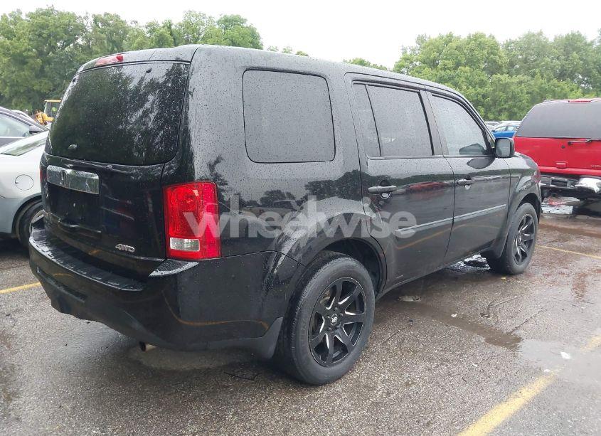 Photo 4 of 2014 Honda Pilot LX (VIN 5FNYF4H24EB007072)