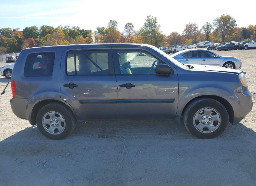 Photo 13 of 2014 Honda Pilot LX (VIN 5FNYF4H24EB017066)