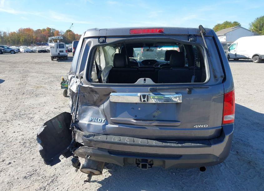 Photo 16 of 2014 Honda Pilot LX (VIN 5FNYF4H24EB017066)