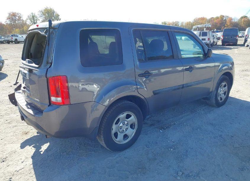 Photo 4 of 2014 Honda Pilot LX (VIN 5FNYF4H24EB017066)