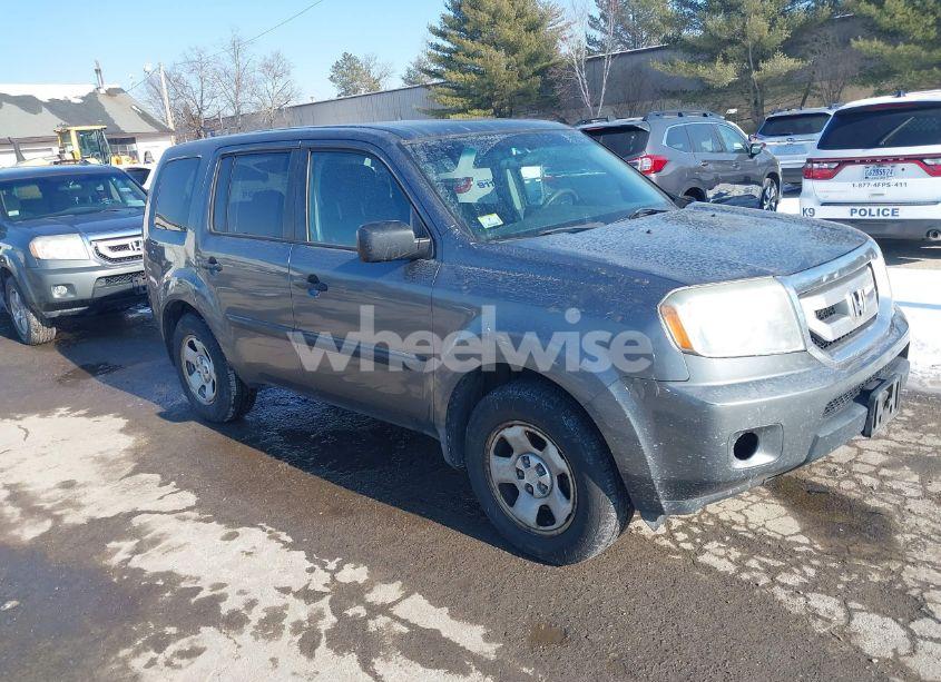 2010 Honda Pilot LX (VIN 5FNYF4H25AB012615) main photo