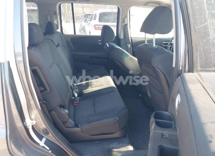 Photo 8 of 2010 Honda Pilot LX (VIN 5FNYF4H25AB012615)