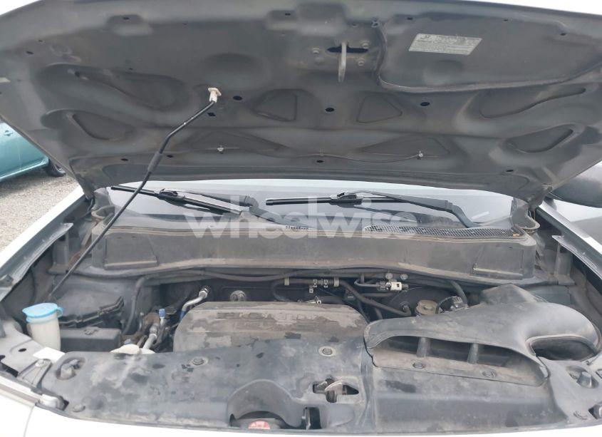 Photo 10 of 2011 Honda Pilot LX (VIN 5FNYF4H25BB006931)