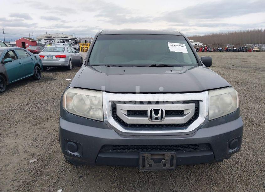 Photo 12 of 2011 Honda Pilot LX (VIN 5FNYF4H25BB006931)