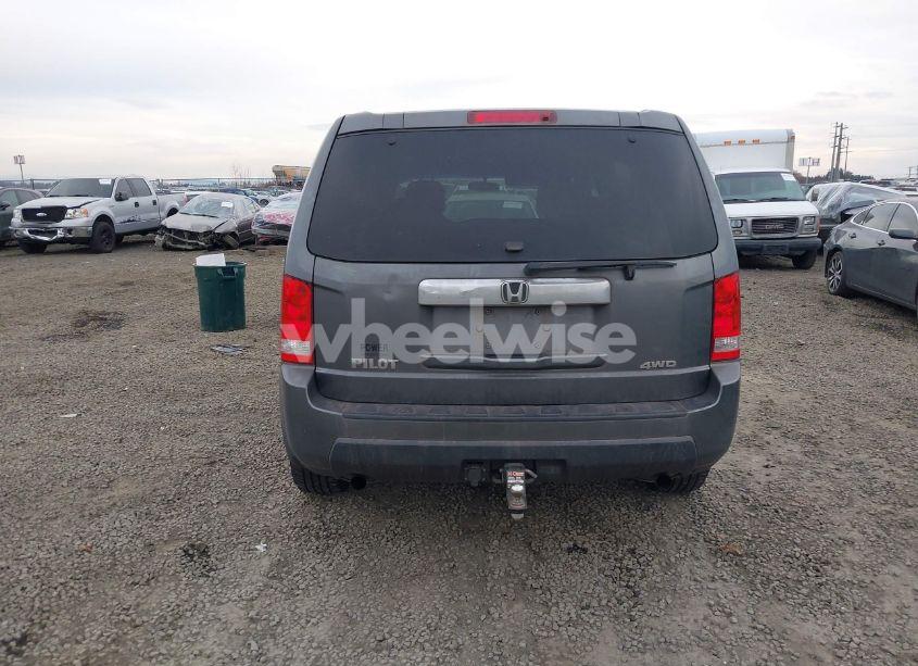 Photo 16 of 2011 Honda Pilot LX (VIN 5FNYF4H25BB006931)