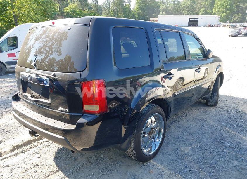 Photo 4 of 2011 Honda Pilot LX (VIN 5FNYF4H25BB046118)