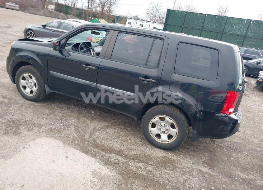 Photo 3 of 2014 Honda Pilot LX (VIN 5FNYF4H25EB015472)