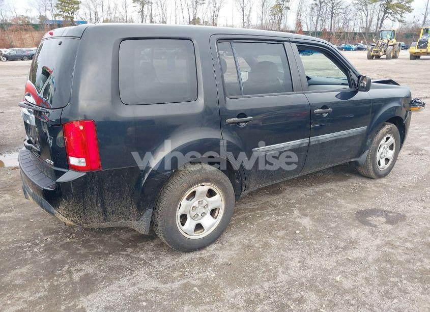 Photo 4 of 2014 Honda Pilot LX (VIN 5FNYF4H25EB015472)