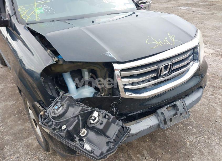 Photo 6 of 2014 Honda Pilot LX (VIN 5FNYF4H25EB015472)