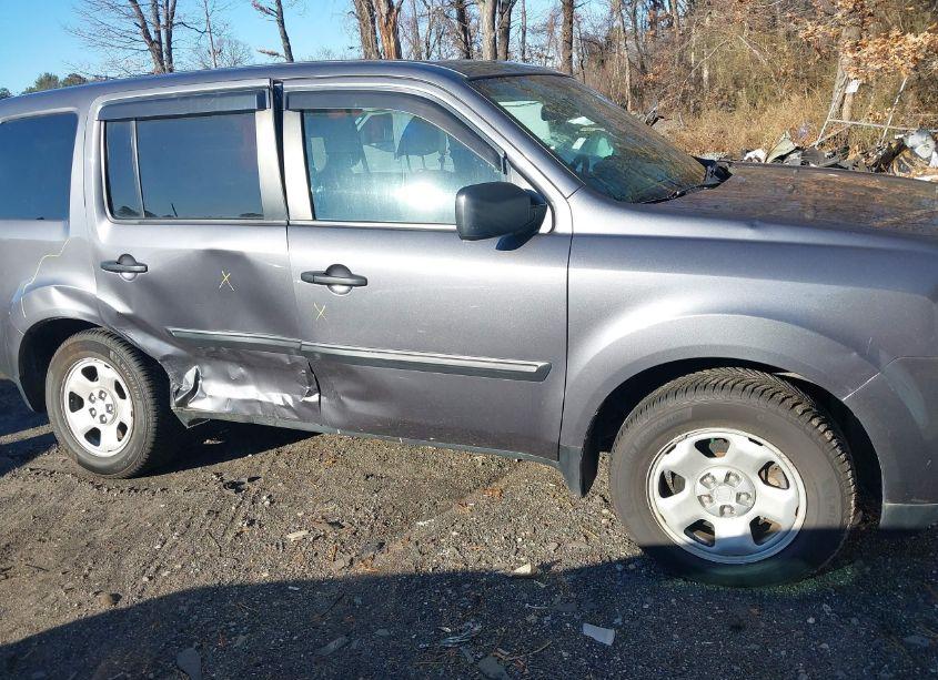 Photo 13 of 2014 Honda Pilot LX (VIN 5FNYF4H25EB036726)