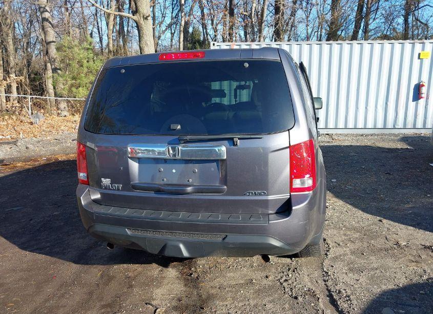 Photo 16 of 2014 Honda Pilot LX (VIN 5FNYF4H25EB036726)