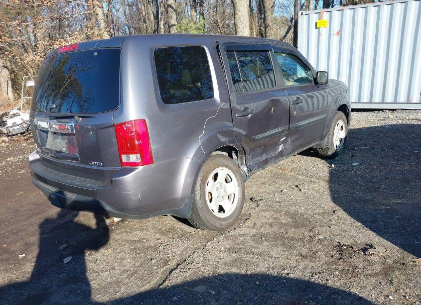 Photo 4 of 2014 Honda Pilot LX (VIN 5FNYF4H25EB036726)