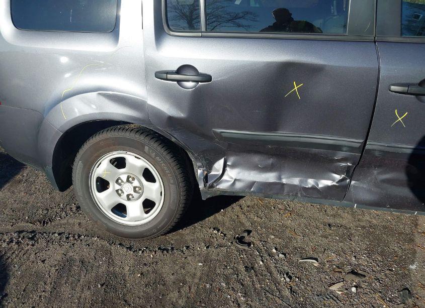 Photo 6 of 2014 Honda Pilot LX (VIN 5FNYF4H25EB036726)