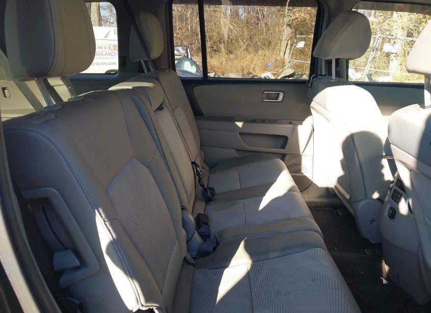 Photo 8 of 2014 Honda Pilot LX (VIN 5FNYF4H25EB036726)