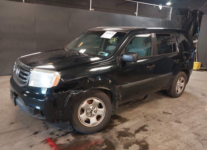 Photo 2 of 2015 Honda Pilot LX (VIN 5FNYF4H25FB044455)