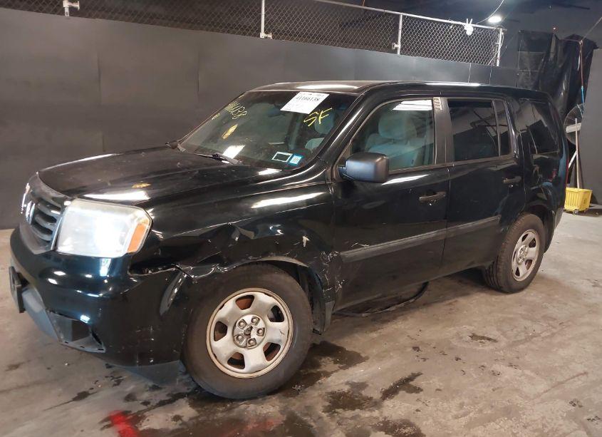 Photo 6 of 2015 Honda Pilot LX (VIN 5FNYF4H25FB044455)