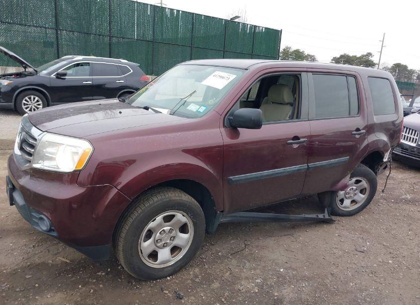 Photo 14 of 2015 Honda Pilot LX (VIN 5FNYF4H25FB068626)