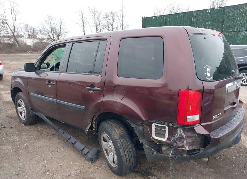 Photo 6 of 2015 Honda Pilot LX (VIN 5FNYF4H25FB068626)