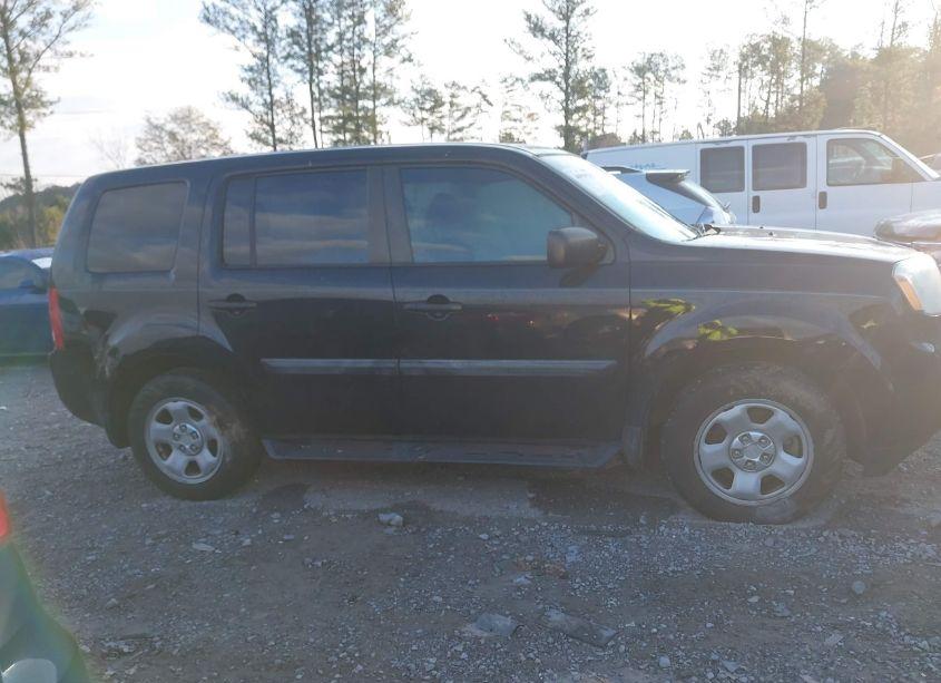 Photo 13 of 2015 Honda Pilot LX (VIN 5FNYF4H25FB069856)