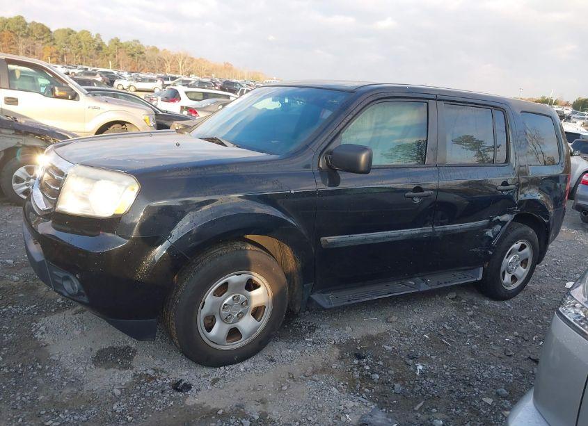 Photo 14 of 2015 Honda Pilot LX (VIN 5FNYF4H25FB069856)