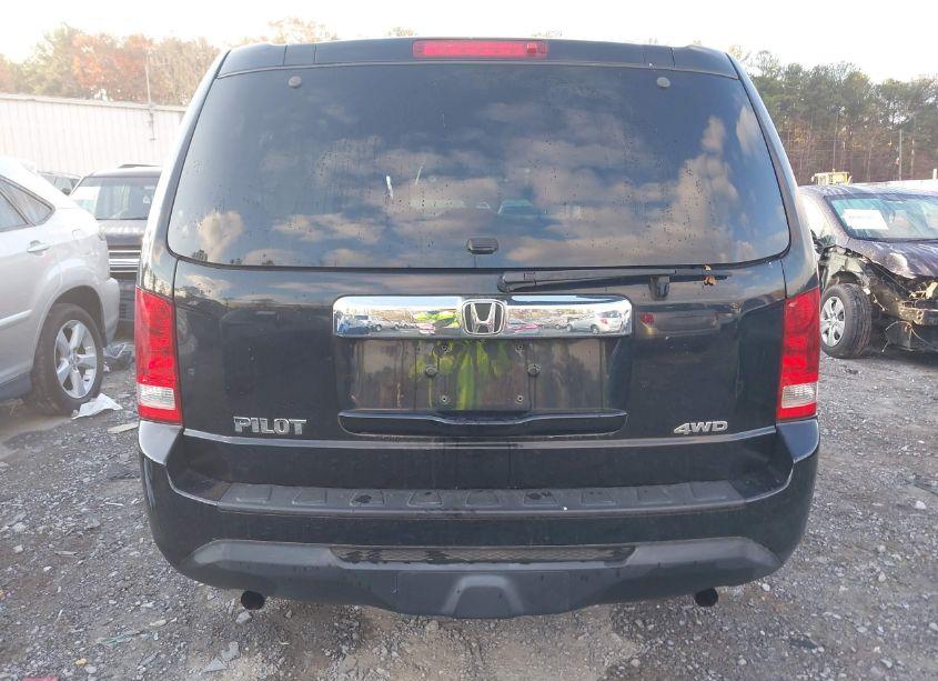 Photo 16 of 2015 Honda Pilot LX (VIN 5FNYF4H25FB069856)