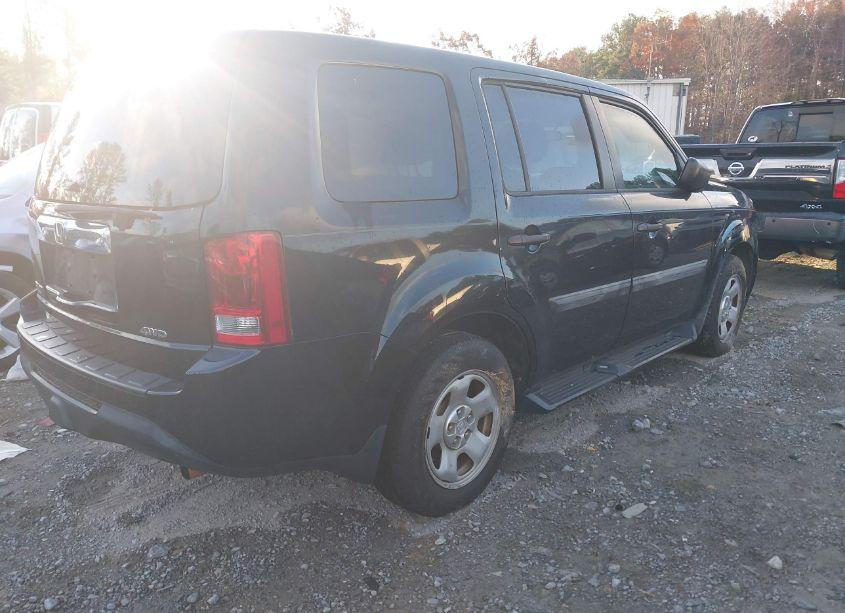 Photo 4 of 2015 Honda Pilot LX (VIN 5FNYF4H25FB069856)