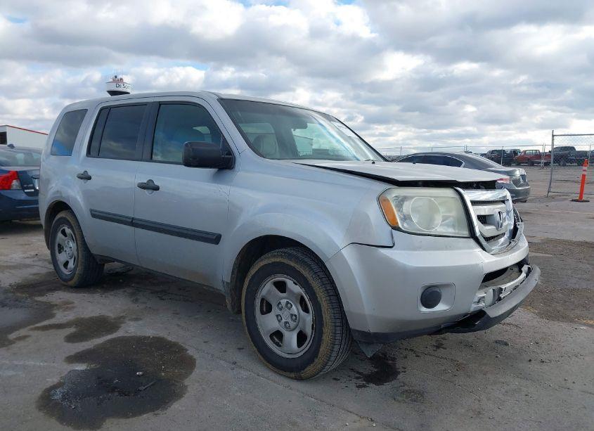 2010 Honda Pilot LX (VIN 5FNYF4H26AB002188) main photo