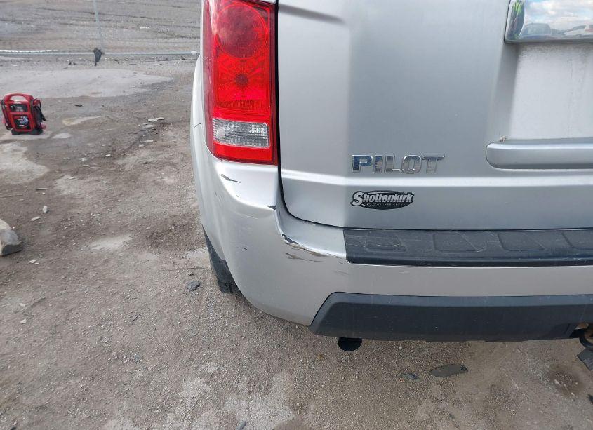 Photo 13 of 2010 Honda Pilot LX (VIN 5FNYF4H26AB002188)