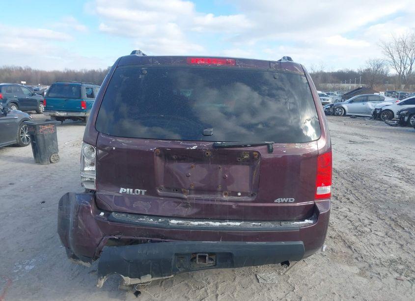 Photo 16 of 2011 Honda Pilot LX (VIN 5FNYF4H26BB019218)