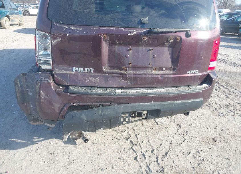 Photo 6 of 2011 Honda Pilot LX (VIN 5FNYF4H26BB019218)