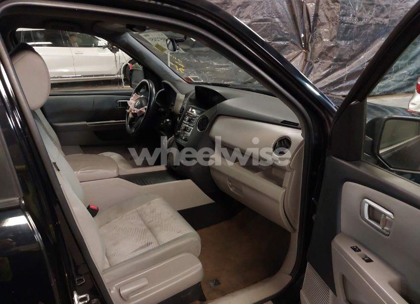 Photo 5 of 2013 Honda Pilot LX (VIN 5FNYF4H26DB064338)