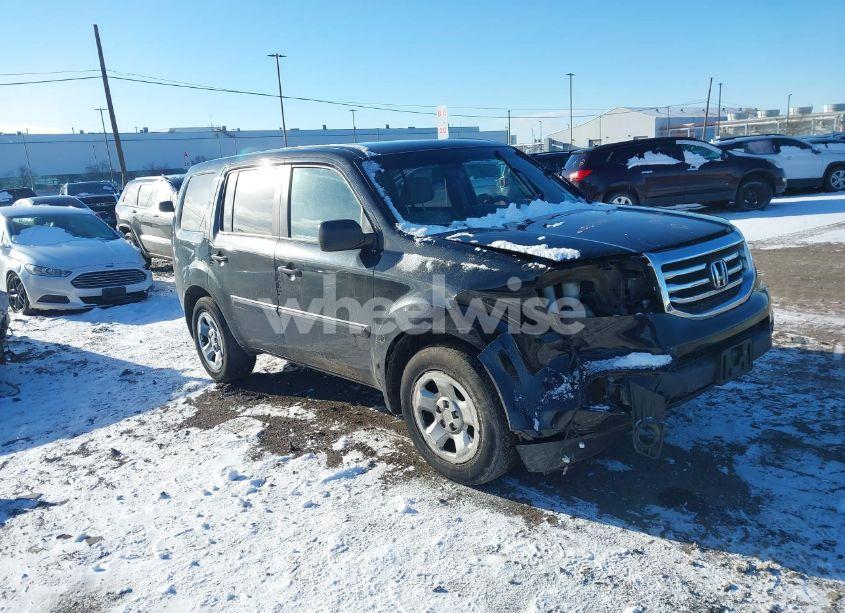 2013 Honda Pilot LX (VIN 5FNYF4H26DB079714) main photo