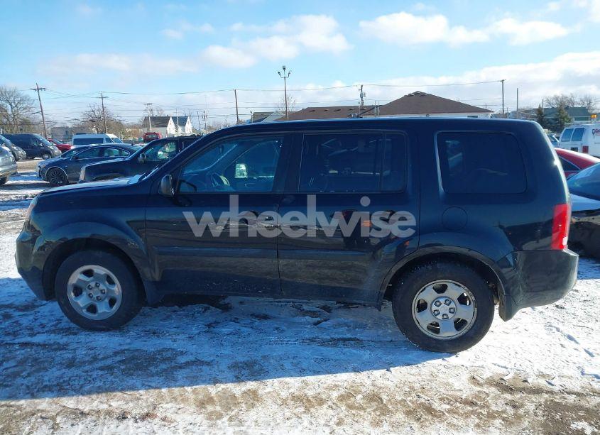 Photo 15 of 2013 Honda Pilot LX (VIN 5FNYF4H26DB079714)