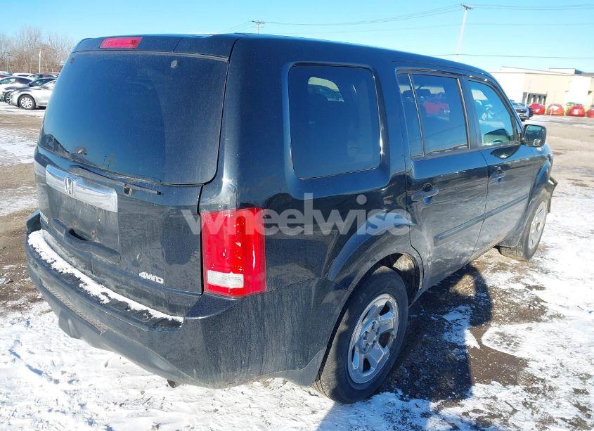 Photo 4 of 2013 Honda Pilot LX (VIN 5FNYF4H26DB079714)