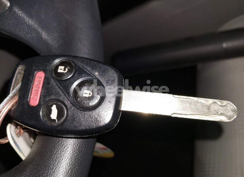 Photo 11 of 2015 Honda Pilot LX (VIN 5FNYF4H26FB022030)