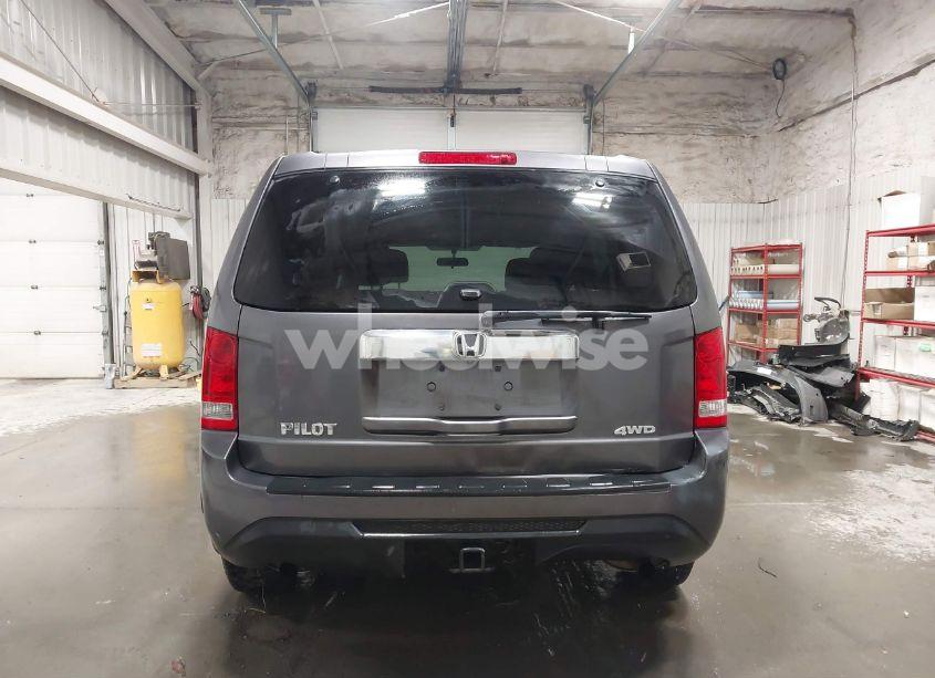Photo 16 of 2015 Honda Pilot LX (VIN 5FNYF4H26FB022030)