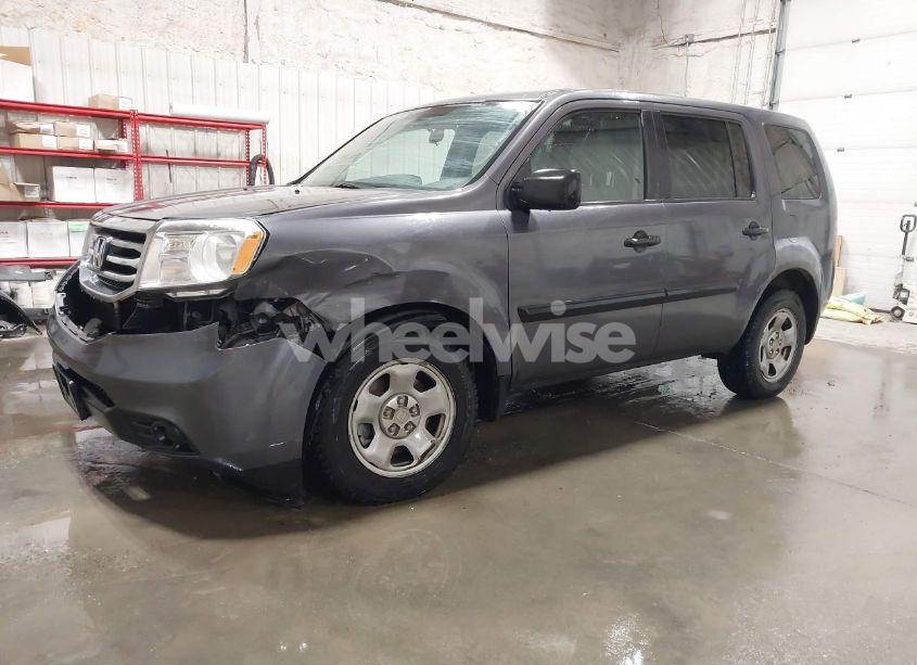 Photo 2 of 2015 Honda Pilot LX (VIN 5FNYF4H26FB022030)