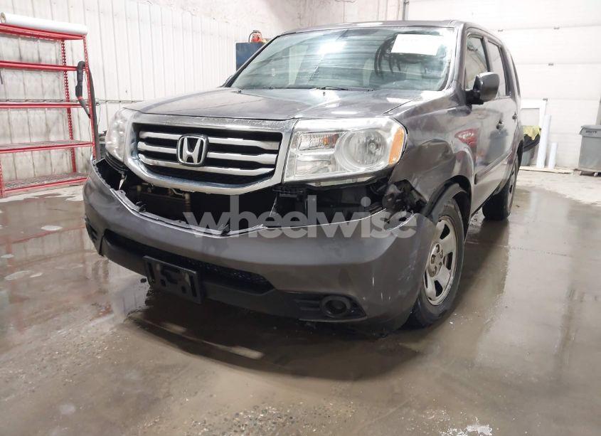 Photo 6 of 2015 Honda Pilot LX (VIN 5FNYF4H26FB022030)