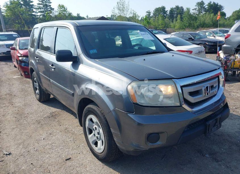 2011 Honda Pilot LX (VIN 5FNYF4H27BB003304) main photo