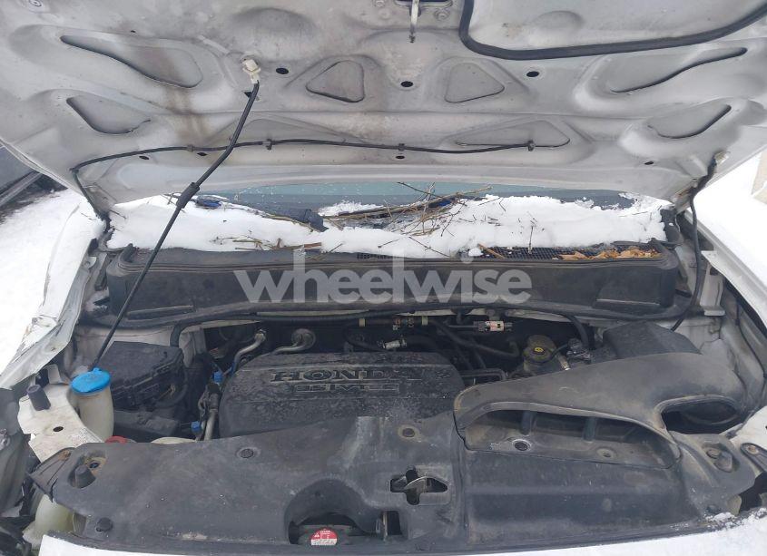 Photo 10 of 2011 Honda Pilot LX (VIN 5FNYF4H27BB067701)