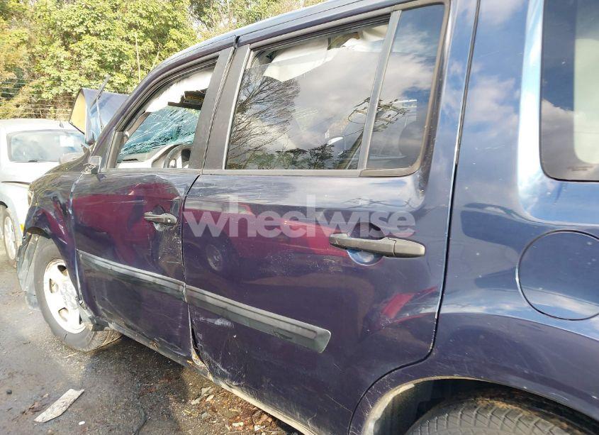 Photo 13 of 2011 Honda Pilot LX (VIN 5FNYF4H27BB097300)