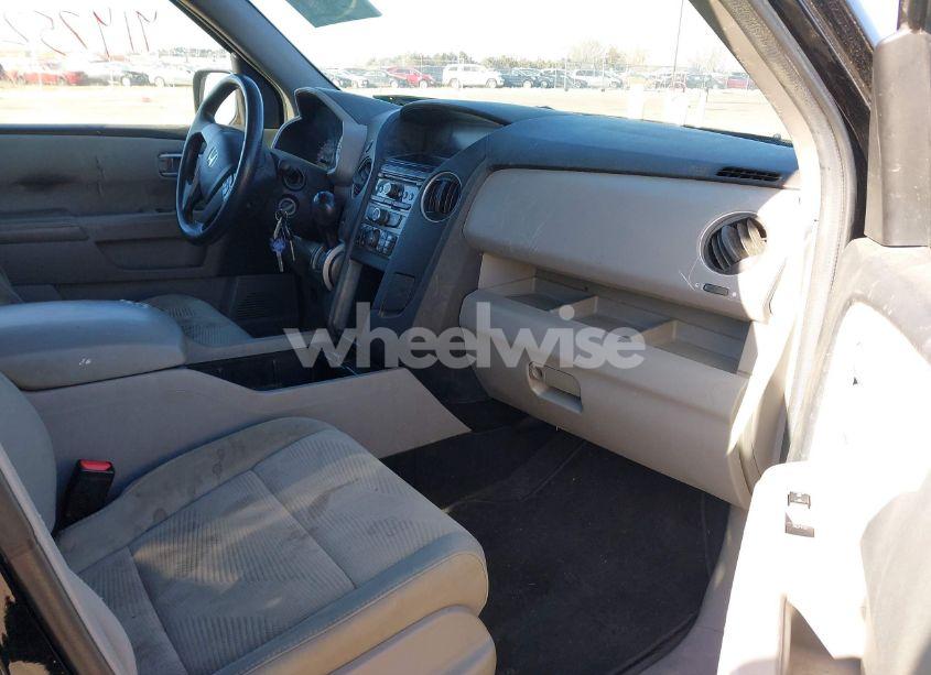 Photo 5 of 2012 Honda Pilot LX (VIN 5FNYF4H27CB083527)