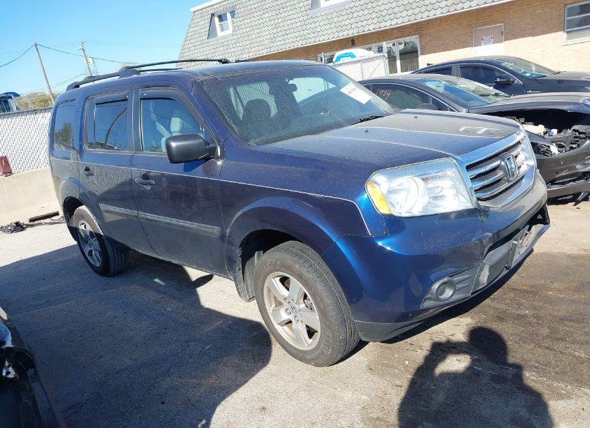 2013 Honda Pilot LX (VIN 5FNYF4H27DB028125) main photo