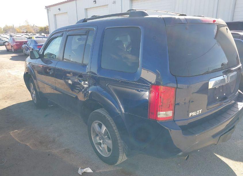 Photo 3 of 2013 Honda Pilot LX (VIN 5FNYF4H27DB028125)