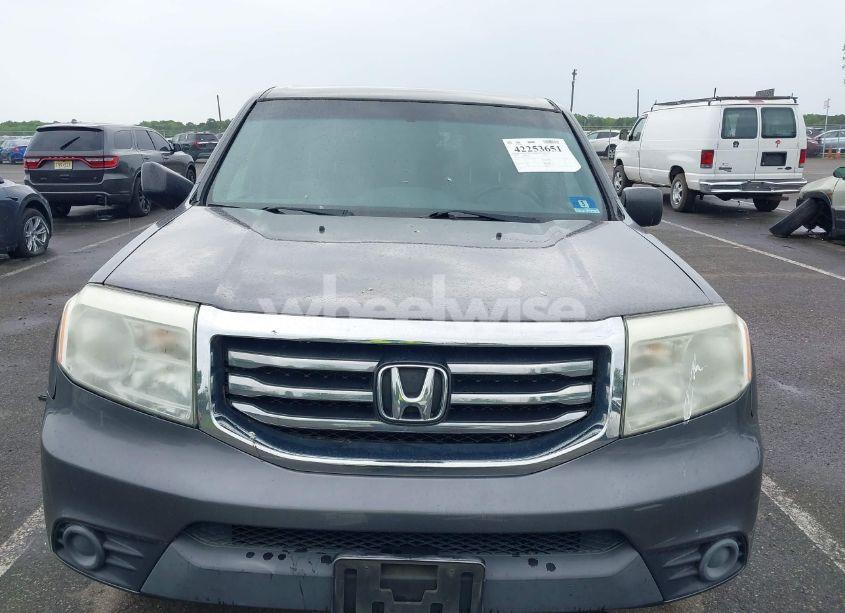 Photo 12 of 2014 Honda Pilot LX (VIN 5FNYF4H27EB004568)